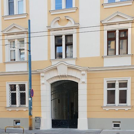 Romantic Central Flat Bratislava Exterior foto